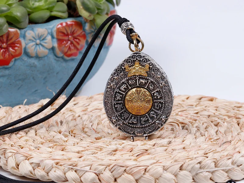 Women's casual necklaces-Divine Manifestor Tibetan Ghau Amulet