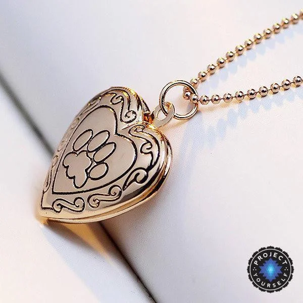 Women's gemstone necklaces-Adorable Engraved Paw Heart Locket Pendant Necklaces