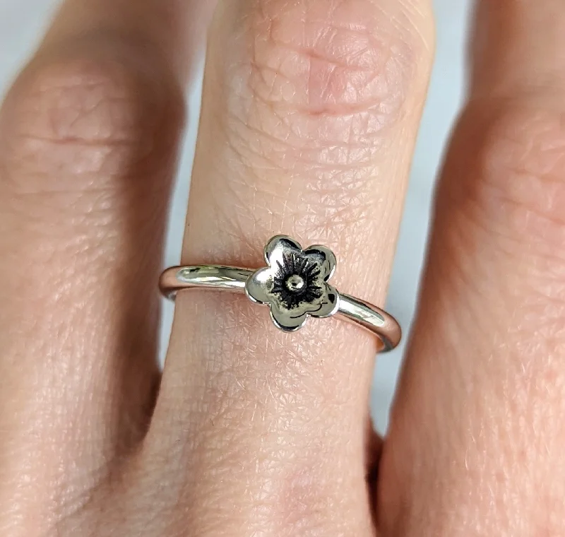 Women's moon phase rings-Simple Flower Ring