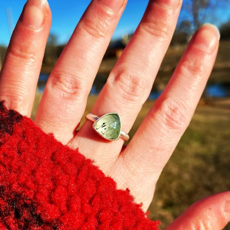 Women's Valentine's Day rings-Foggy Morning Ring // Size 6.75