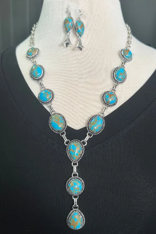 Women's fashion necklaces-Classic Turquoise Country Necklace & Earring Set