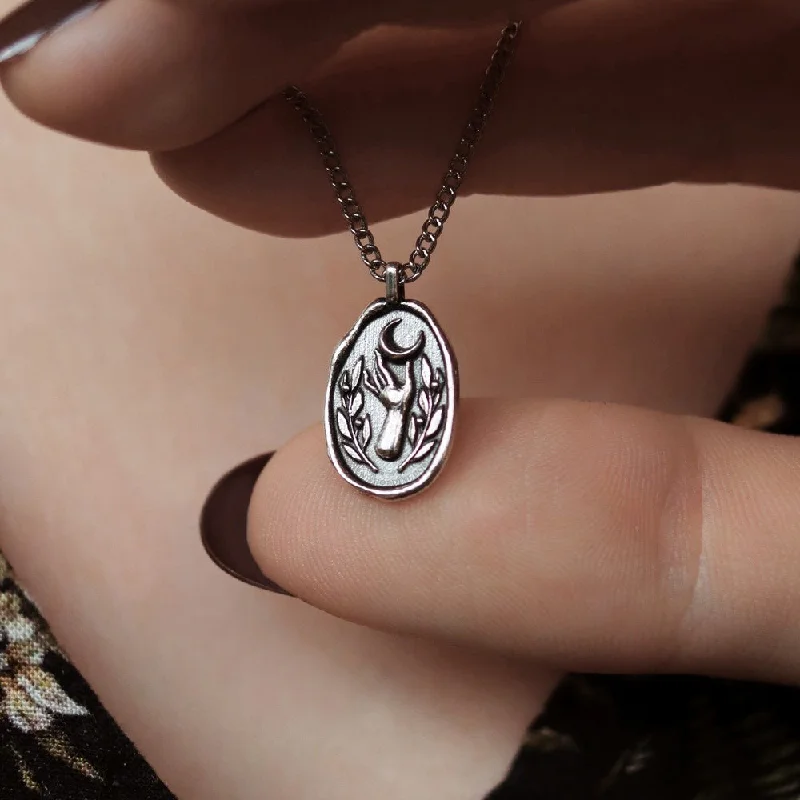 Women's symbolic necklaces-Selene Wax Seal Crescent Moon Necklace