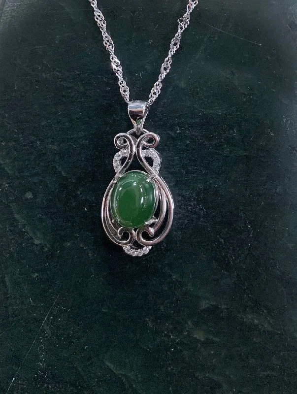 Women's charm necklaces-Jade Oval Necklace