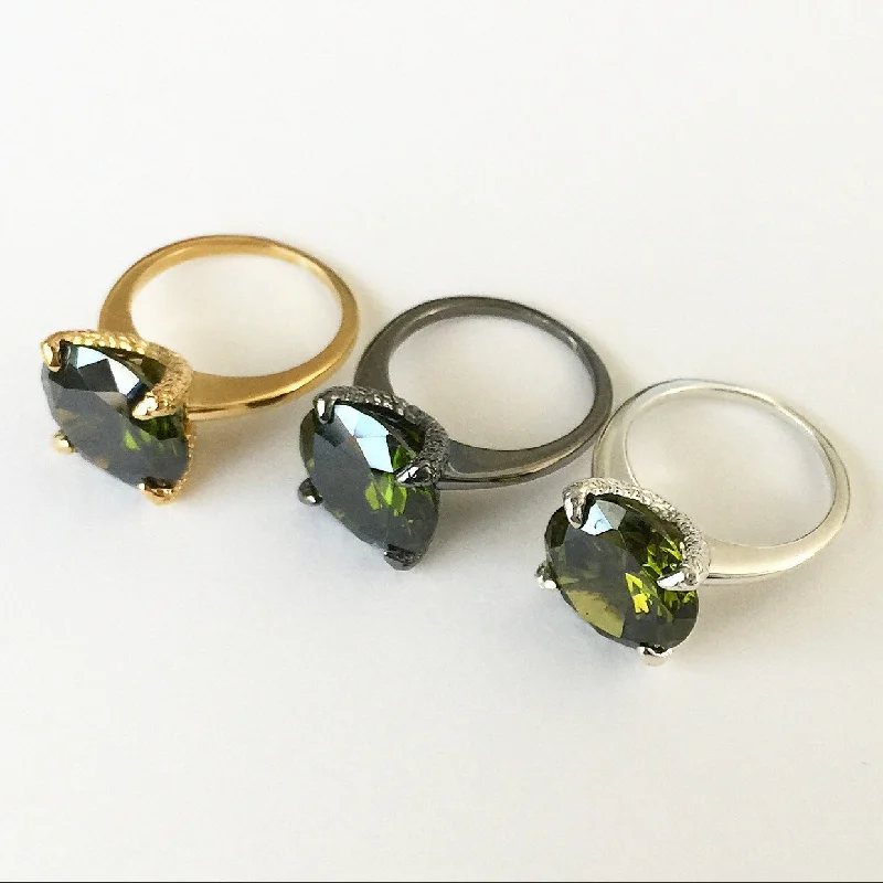 Women's bohemian rings-Olive Crystal Talon Ring