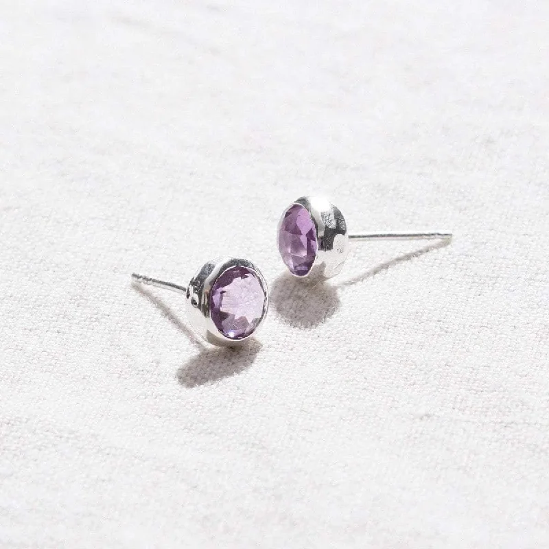 Women's statement earrings-Amethyst Silver Stud Earring