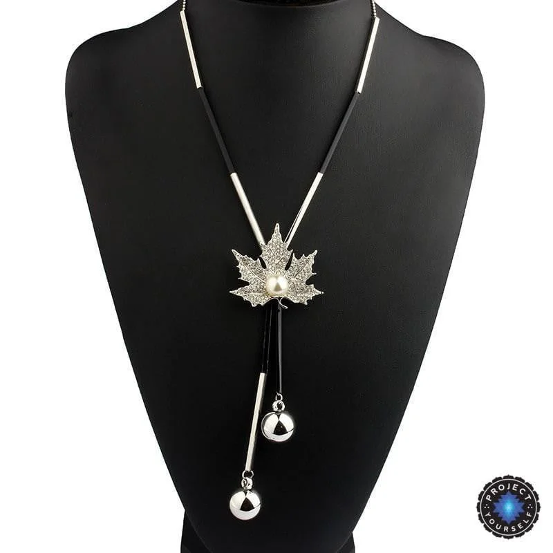 Women's vintage-inspired necklaces-Maple Leaf Tassel Pendant Necklace