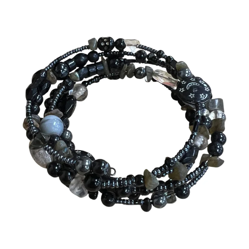 Women's luxury gift bangles-Bracelet Beaded  In Black